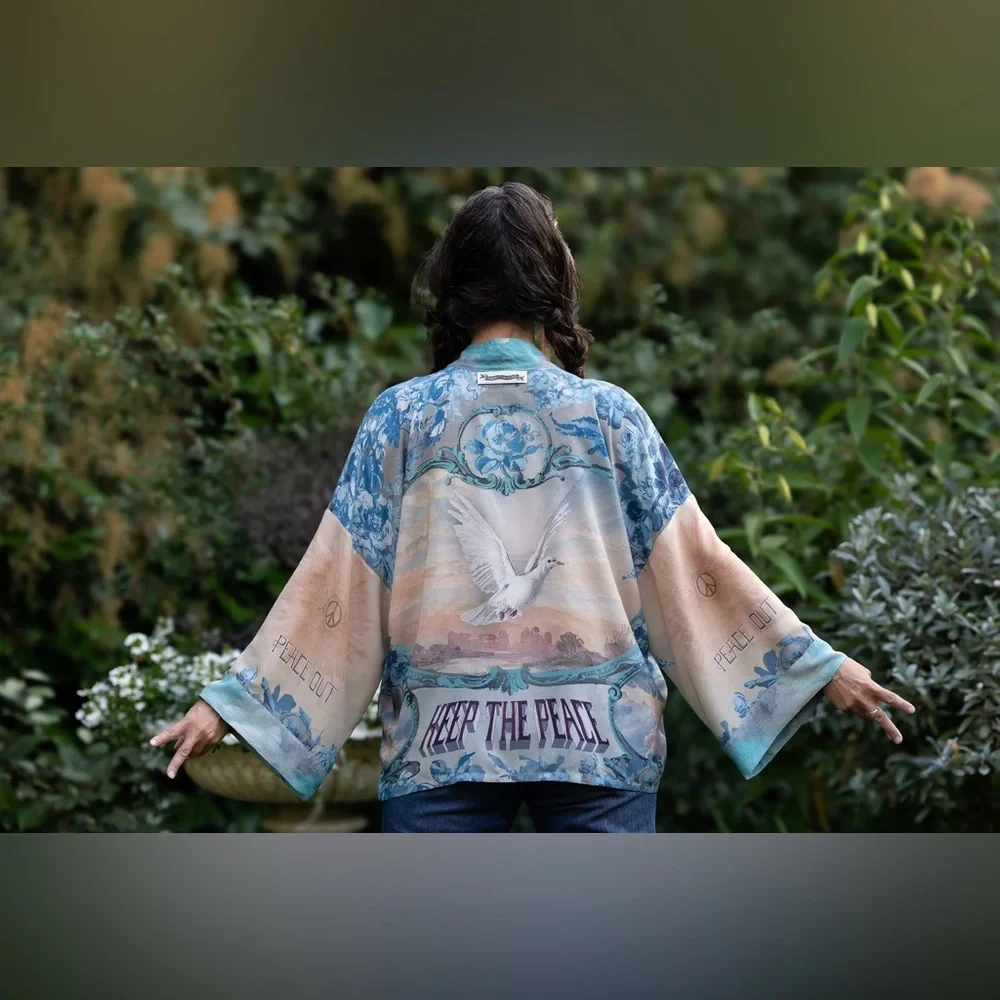 ⭐️Market of Stars⭐️ PEACE OUT Vintage  Art Lightweight Flowy Summer Cardigan - Picture 5 of 16